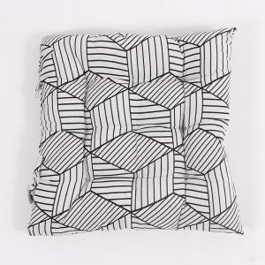 Seat Cushion - White with Geometric Pattern, 40×40 cm ― Contieurope