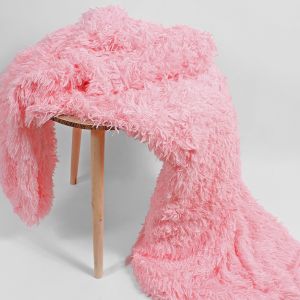 Furry Blanket in Pink, 200×230 cm ― Contieurope